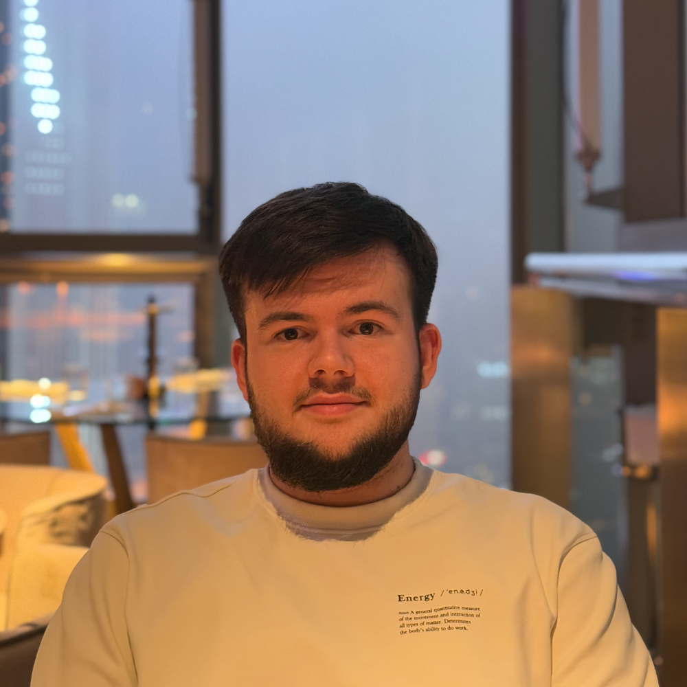 Макс - ментор по Go и Python